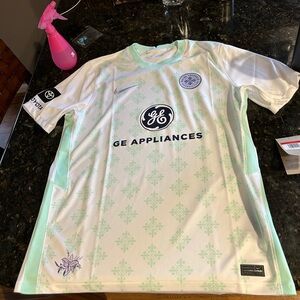 Nike Shirt Dri-Fit Shirt Men's Size L Run Division Rise 365 Green